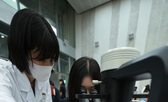 현미경 세계 속으로