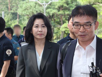 수원지법 들어서는 김혜경