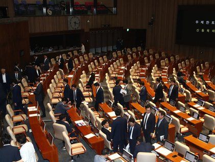 국힘 필리버스터 시작, 본회의장 나가는 민주당