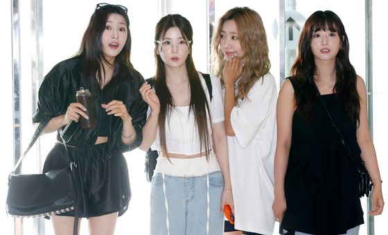 '2.5세대' 에이핑크, 볼 콕 포즈 요청에 대략난감