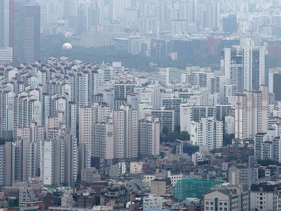 부동산 시장 회복 분위기 확산···'집값 오르고 거래량 늘고'