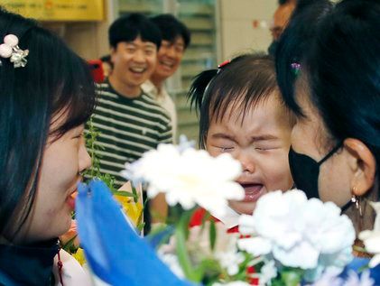 금지원 딸, 엄마 보자마자 닭똥같은 눈물 뚝뚝