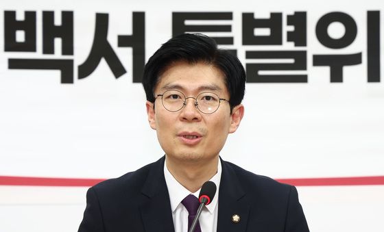 총선백서특위 활동 소회 밝히는 조정훈 위원장