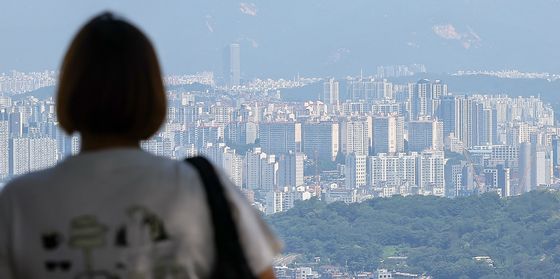 서울 아파트 전세가율 1년째 오름세... 상승폭 전세가>매매가 영향