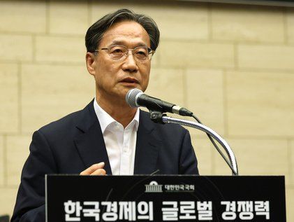 개회사 하는 유동수 의원