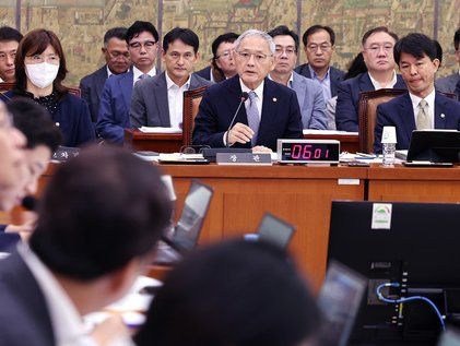 국회 문체위 출석한 문체부 장·차관