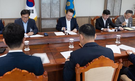 수석비서관회의 주재하는 윤석열 대통령