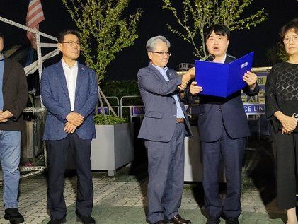 '긴급 시국선언'에서 발언하는 임현택 회장