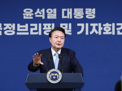 尹 "영수회담, 문제 금방 풀리면 열번 못하겠나"