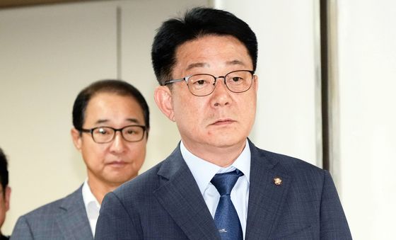 '민주당 전대 돈봉투' 허종식·이성만·윤관석 1심 징역형