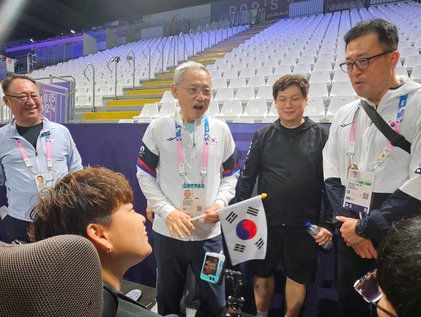 유인촌 문체부 장관, 패럴림픽 보치아 선수단 격려