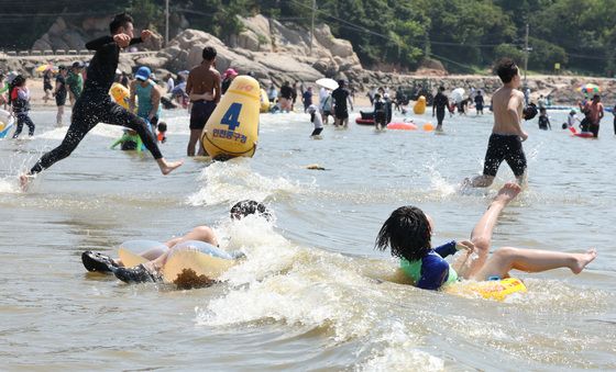 참을 수 없는 더위