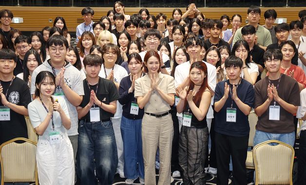 오정연 전 아나운서 '대학생들과 함께'