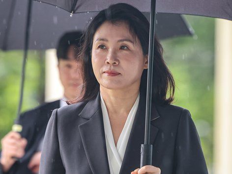 '법인카드 유용 의혹' 김혜경씨, 법정으로