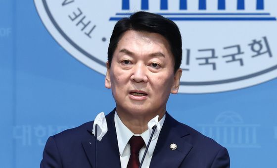 안철수 "의대 정원 증원 1년 유예해야"