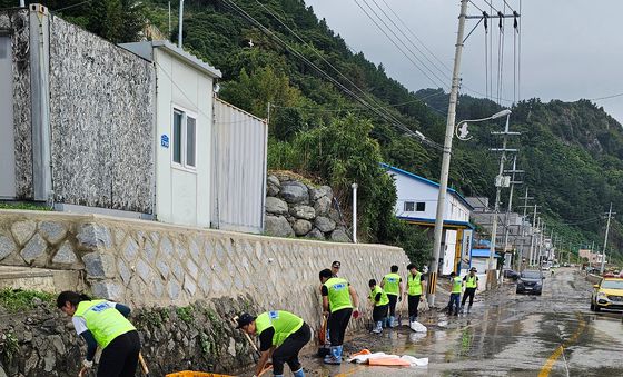 울릉경찰서 복구 작업에 구슬 땀