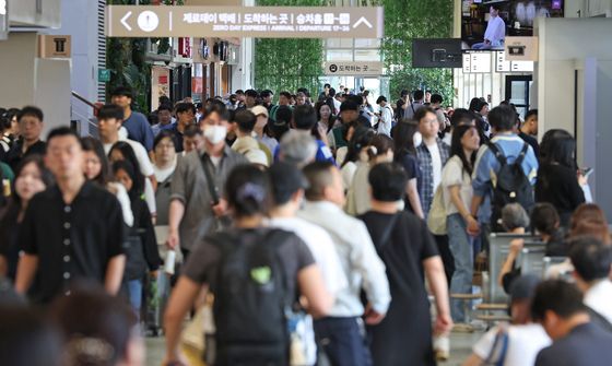 붐비는 터미널 '고향가는 길'