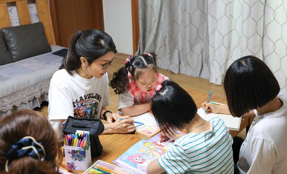 김건희 여사, 추석 명절 장애아동 거주시설 봉사활동