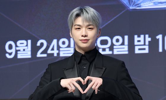 소속사 이적 후 돌아온 강다니엘