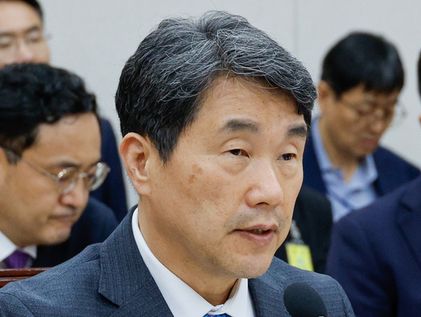 이주호 "한국사 교과서 검정, 절차상 문제 없어"