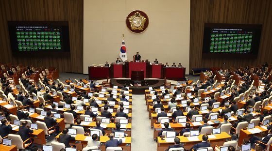 '딥페이크 성 착취물 소지·시청 최대 징역 3년' 처벌법 본회의 통과