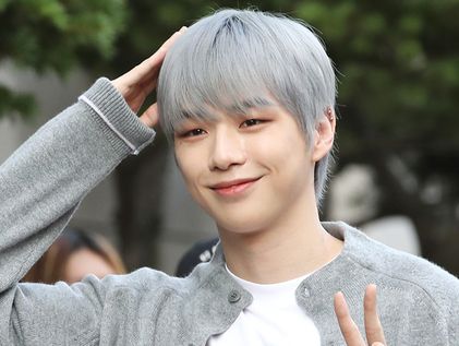 강다니엘, 멍뭉미 넘치는 아침 인사