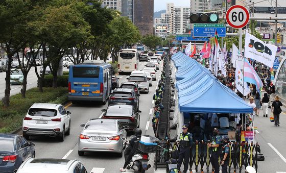 대구 도심에서 열린 '제16회 대구퀴어문화축제'