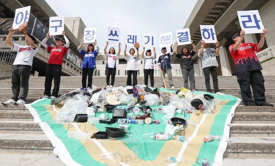 환경단체 '일회용품 사용으로 쓰레기장 되는 야구장'