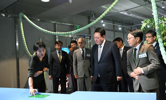 광주비엔날레 한-아세안센터 특별전 찾은 윤석열 대통령