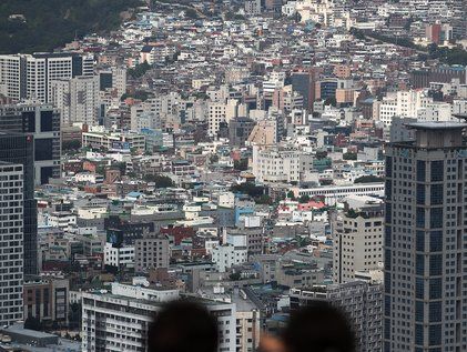 "재개발·재건축 사업 진행 속도 높여 물량 공급"