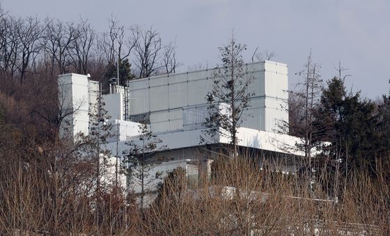 공수처장 "문 안 열면 공무집행 방해"