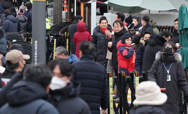 尹 관저 찾은 심재철 전 국회부의장