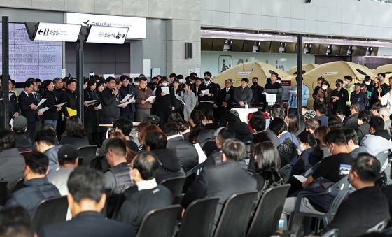 수습당국 "제주항공 참사 희생자 전원 오늘 중 인도 가능"