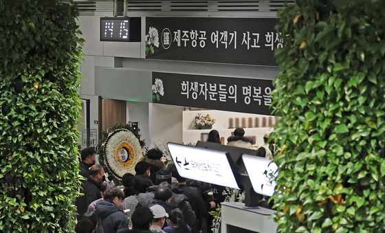 줄 잇는 제주항공 여객기참사 추모행렬