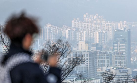 '서울 아파트 가격, 40주 연속 상승세 멈췄다'