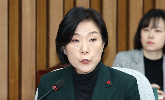 당정협의회 발언하는 오영주 장관