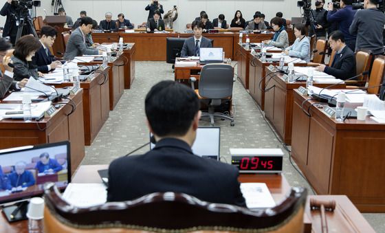 사립대학의 구조개선 지원에 관한 법률안 공청회 개최한 국회 교육위