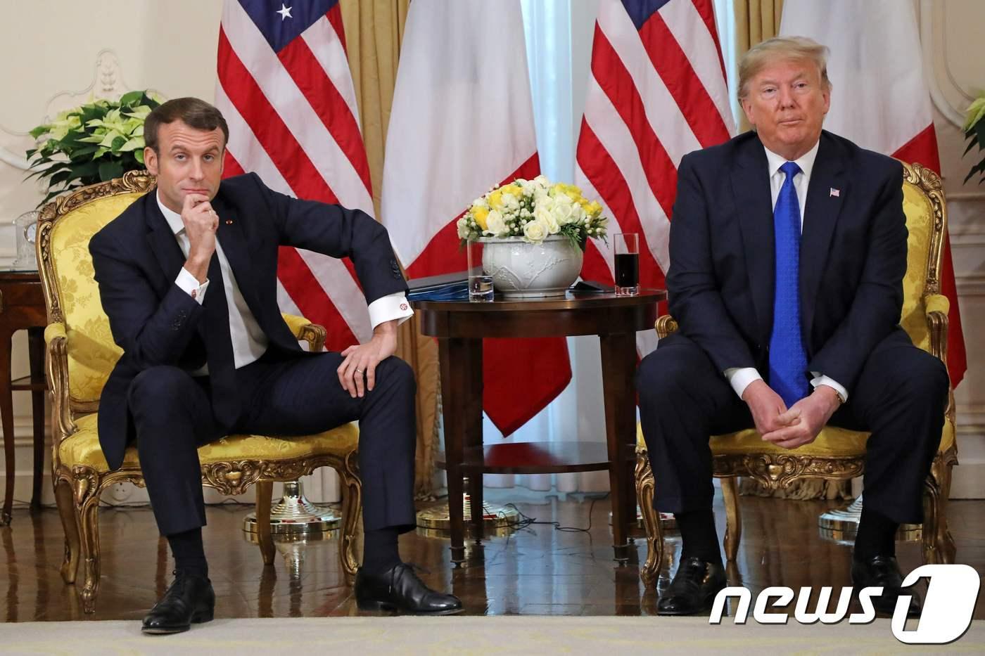 2019년 12월 도널드 트럼프 당시 미국 대통령과 에마뉘엘 마크롱 프랑스 대통령이 북대서양조약기구(NATO·나토) 정상회의에 앞서 런던의 미국 대사관저인 윈필드 하우스에서 회담을 하는 모습<자료사진>. 2019.12.03. ⓒ AFP=뉴스1 ⓒ News1 우동명 기자