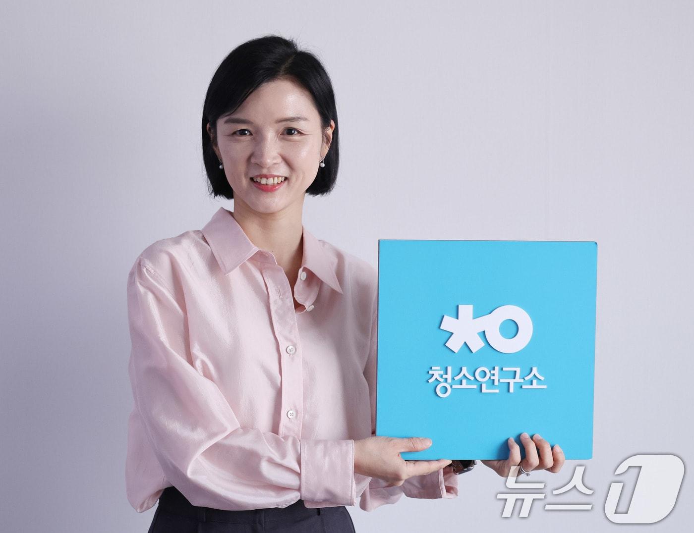 본문 이미지 - 연현주 청소연구소 대표가 18일 서울 종로구 뉴스1 본사에서 인터뷰를 하고 있다. 2025.4.18/뉴스1 ⓒ News1 박지혜 기자