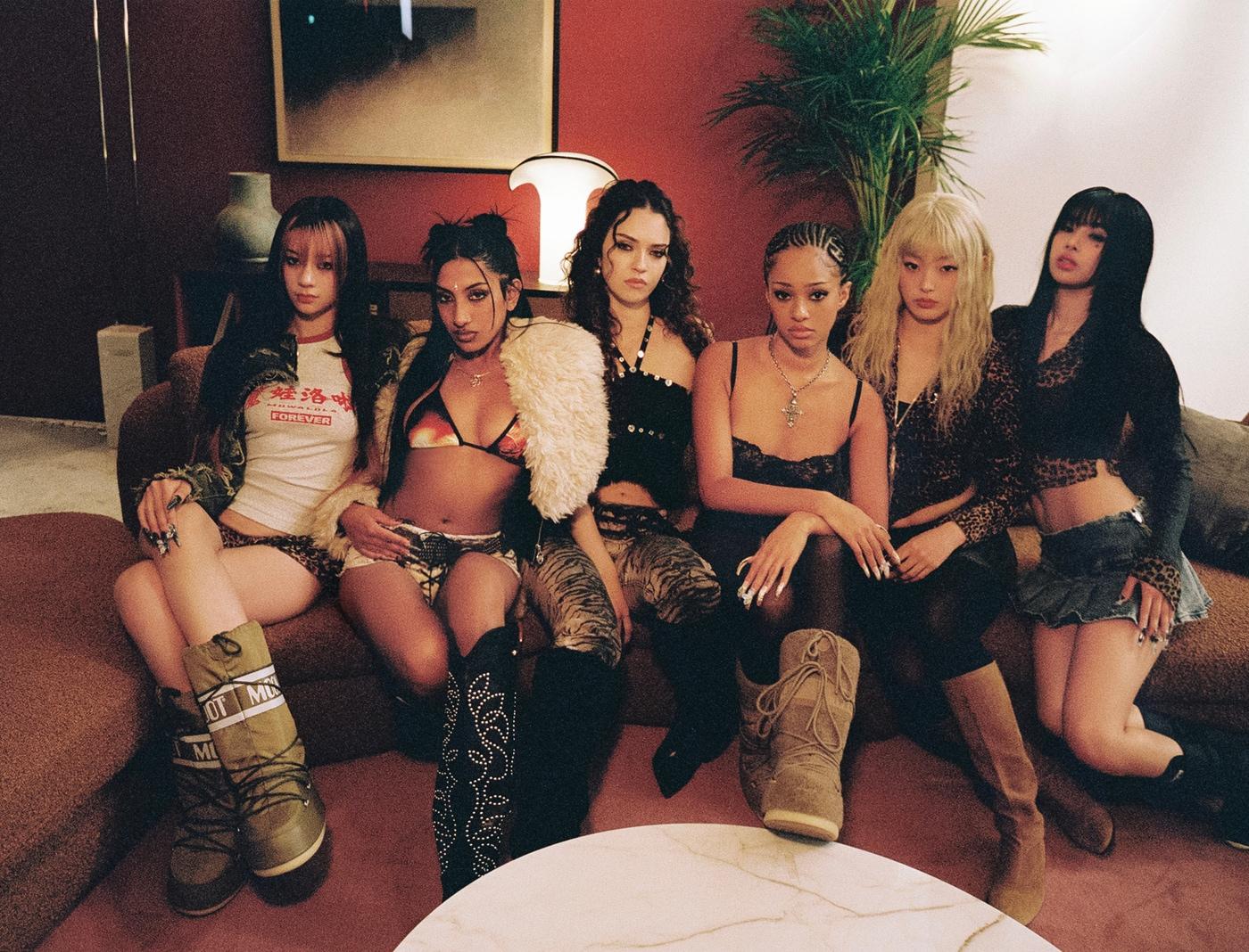 본문 이미지 - 캣츠아이 메간, 라라, 다니엘라, 마농, 윤채, 소피아(왼쪽부터, 하이브 제공)