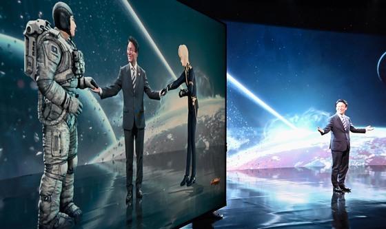 가상 캐릭터와 만난 김민석 총리